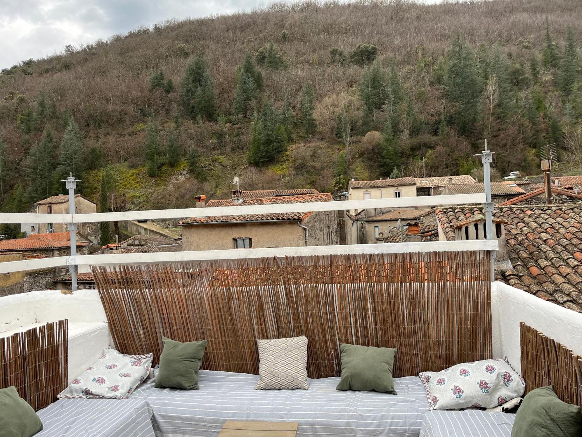 Appartement , Terrasse Tropezienne Proche Cascade De La Vis Saint-Laurent-le-Minier Exterior photo